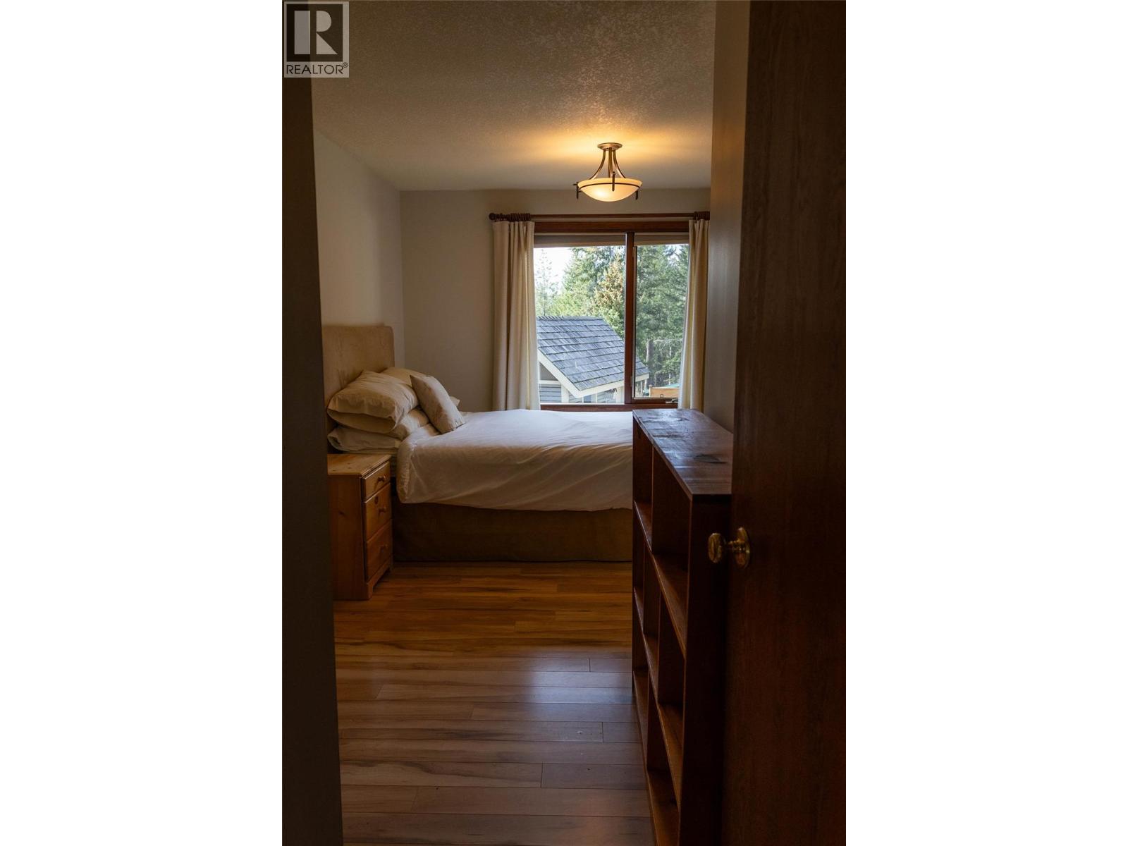 1920 Lakeview Drive Property Photo 15