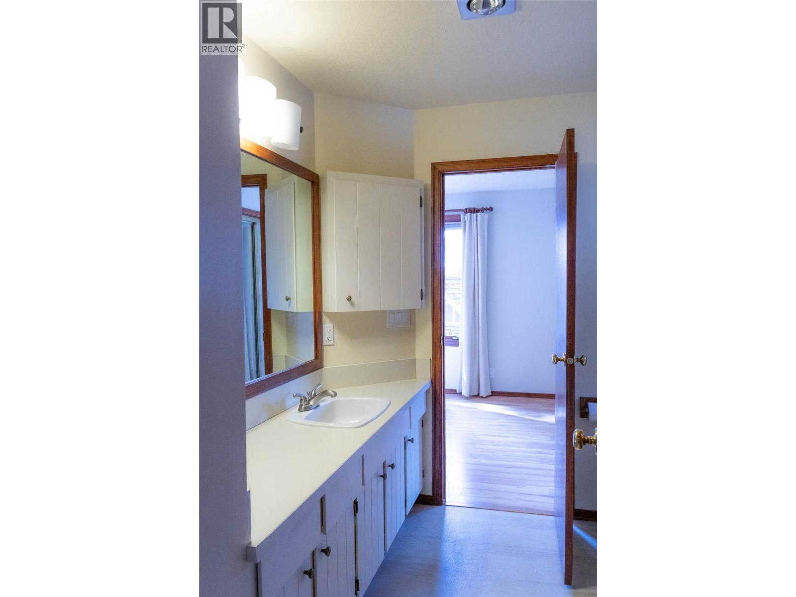 1920 Lakeview Drive Property Photo 17