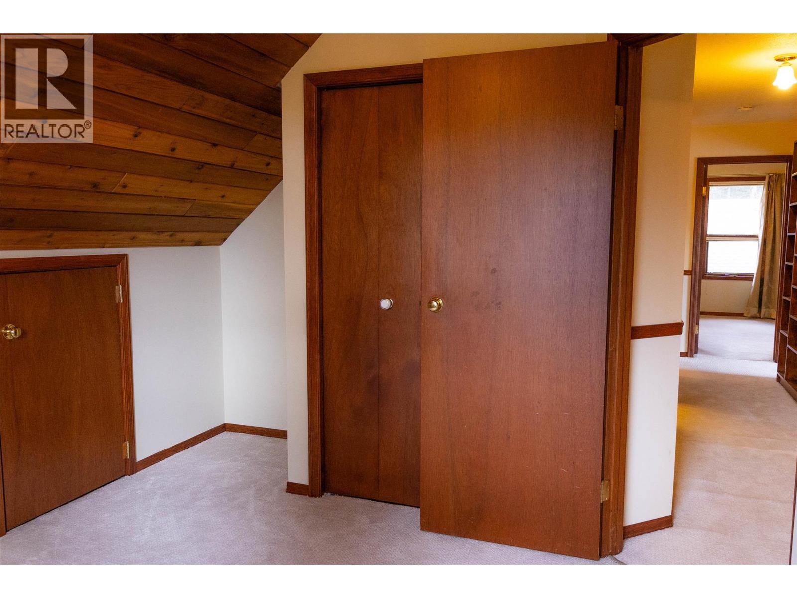 1920 Lakeview Drive Property Photo 24