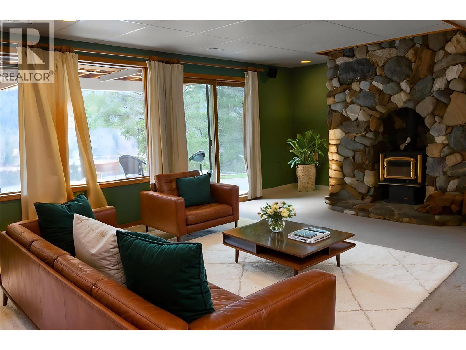 1920 Lakeview Drive Property Photo 28