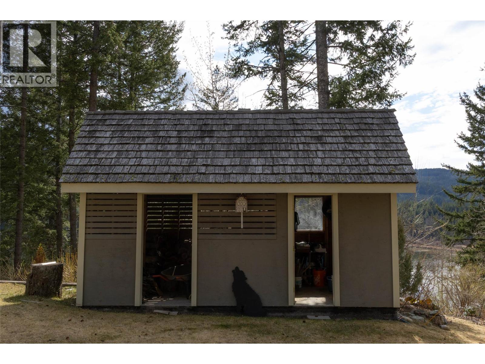 1920 Lakeview Drive Property Photo 36