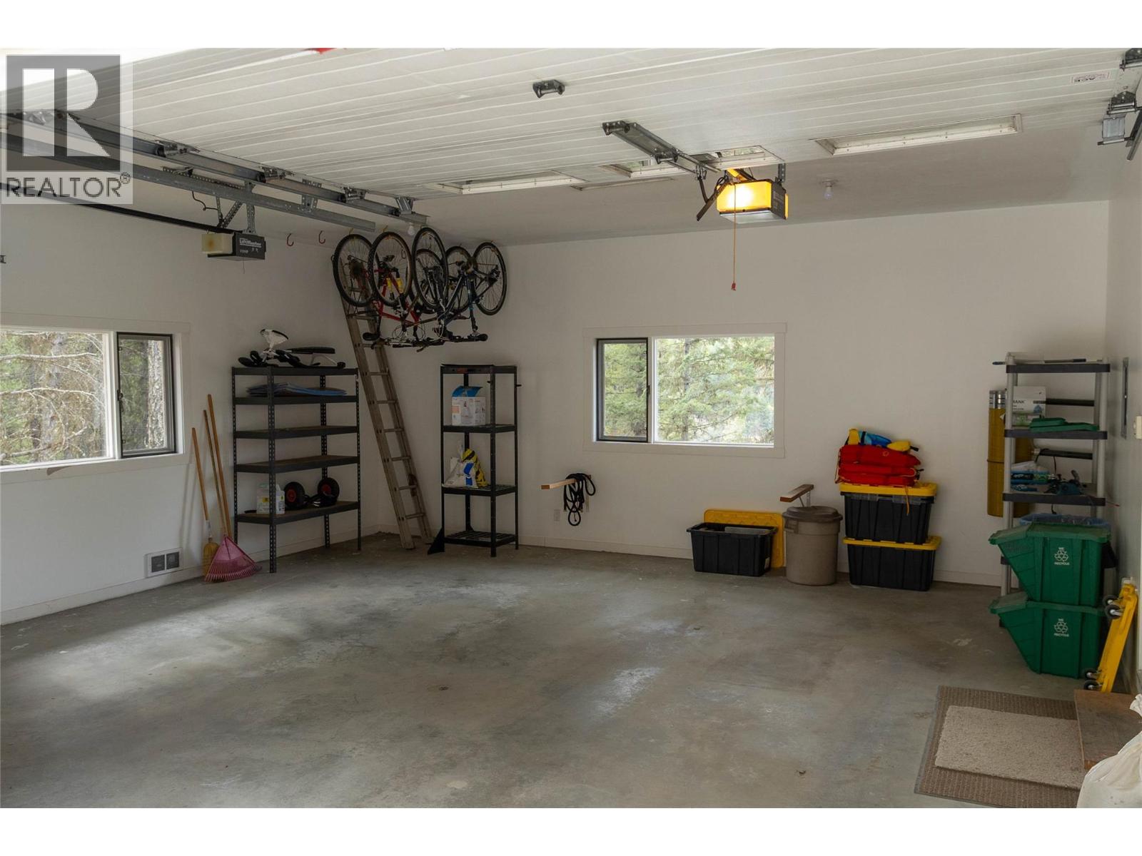 1920 Lakeview Drive Property Photo 39
