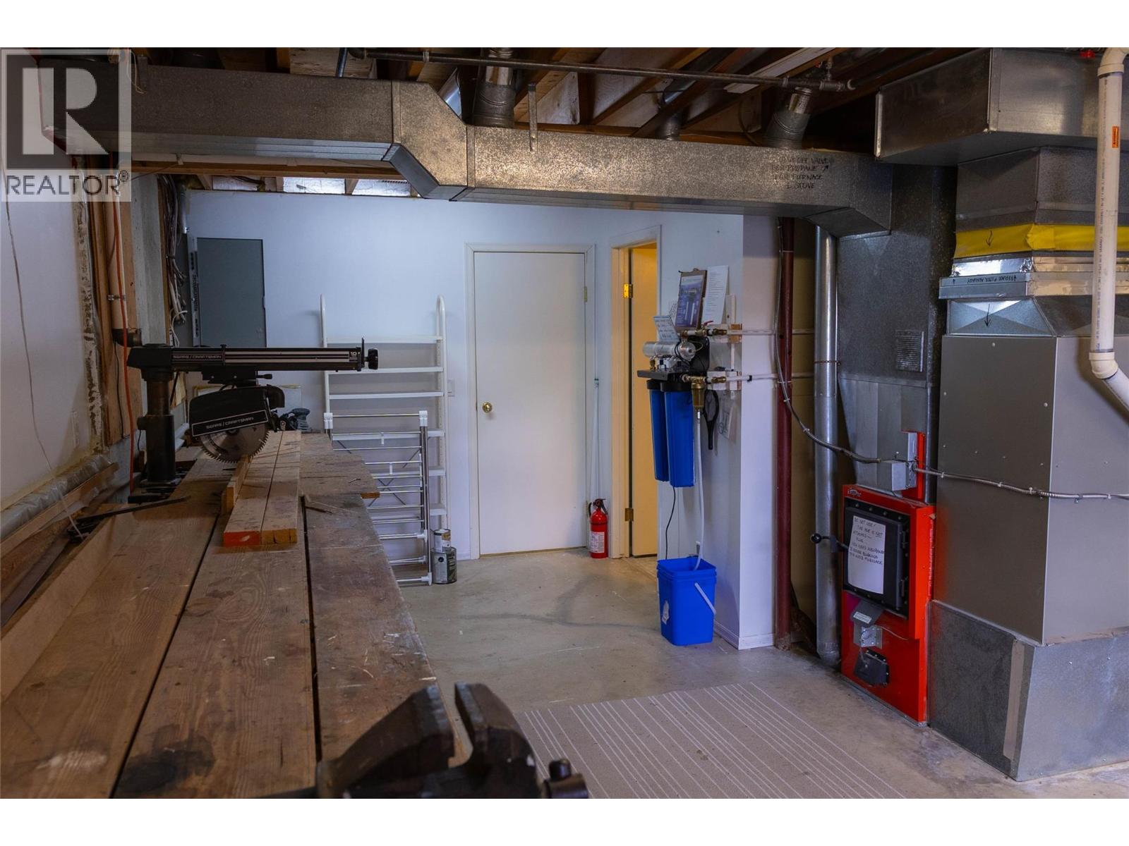 1920 Lakeview Drive Property Photo 40