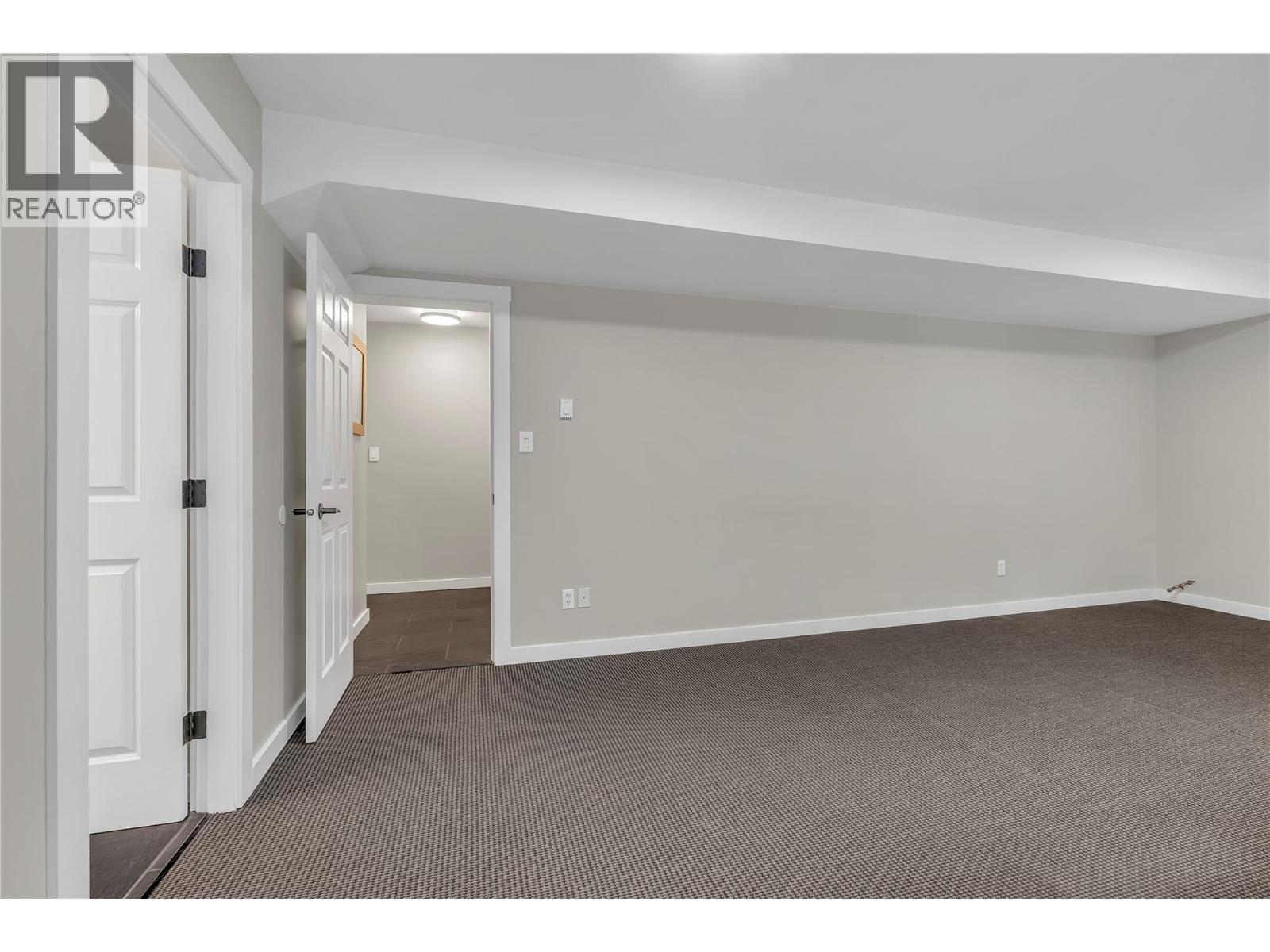 2390 Wiltse Drive Property Photo 30