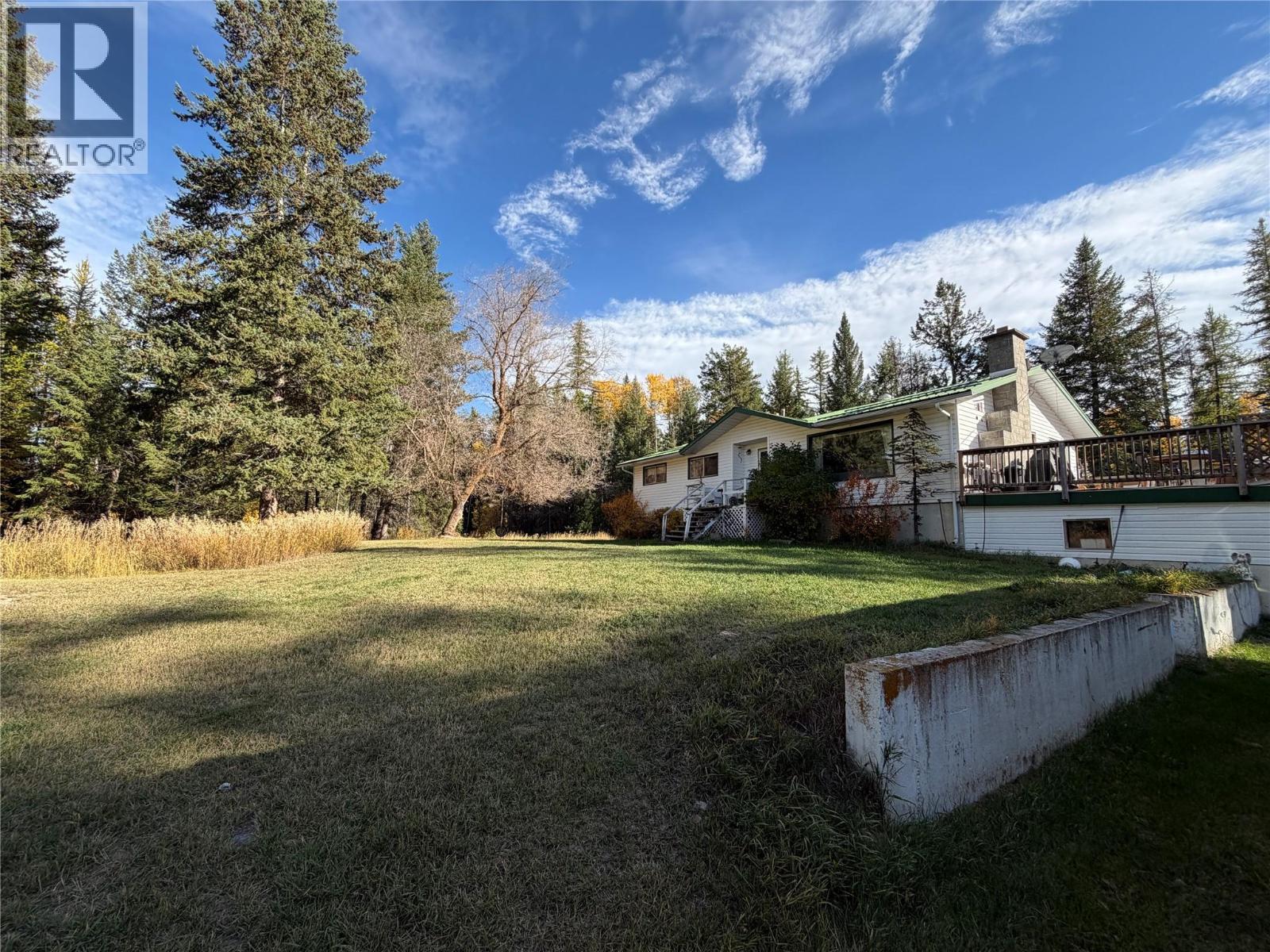 8444 Highway 95a Property Photo 2