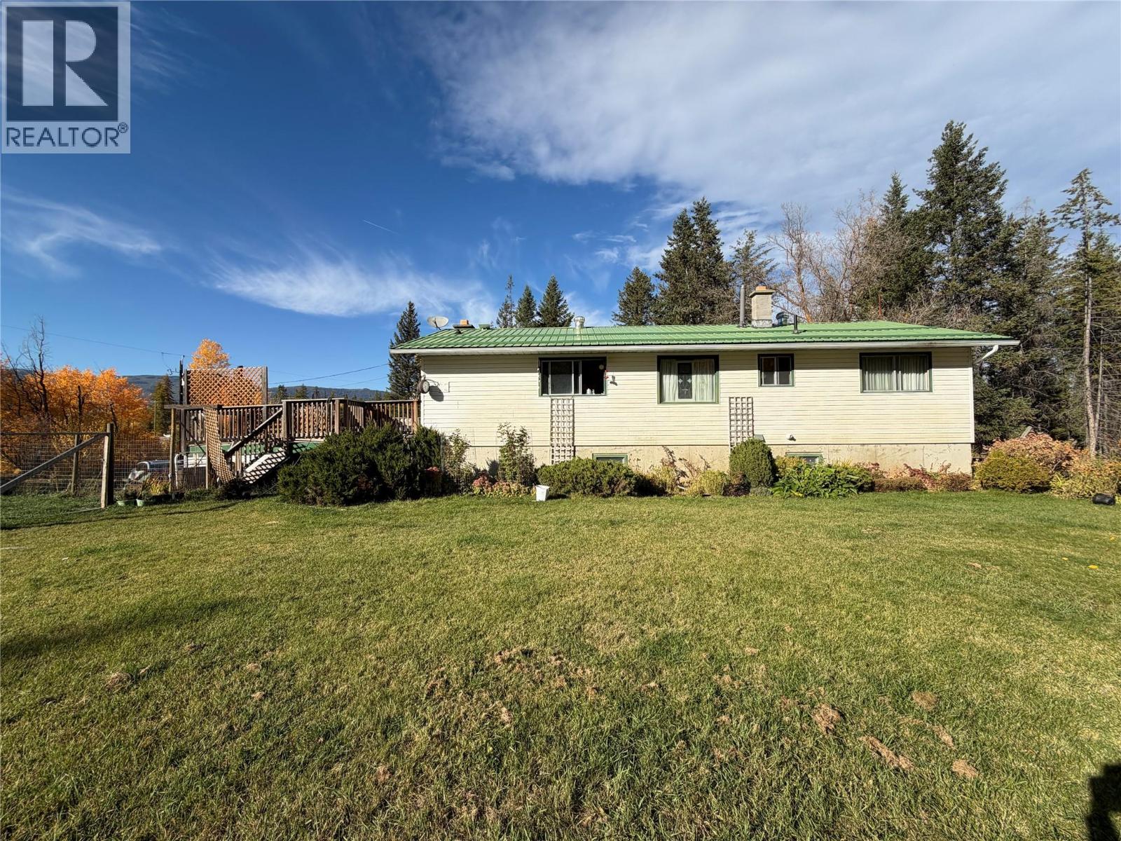 8444 Highway 95a Property Photo 4