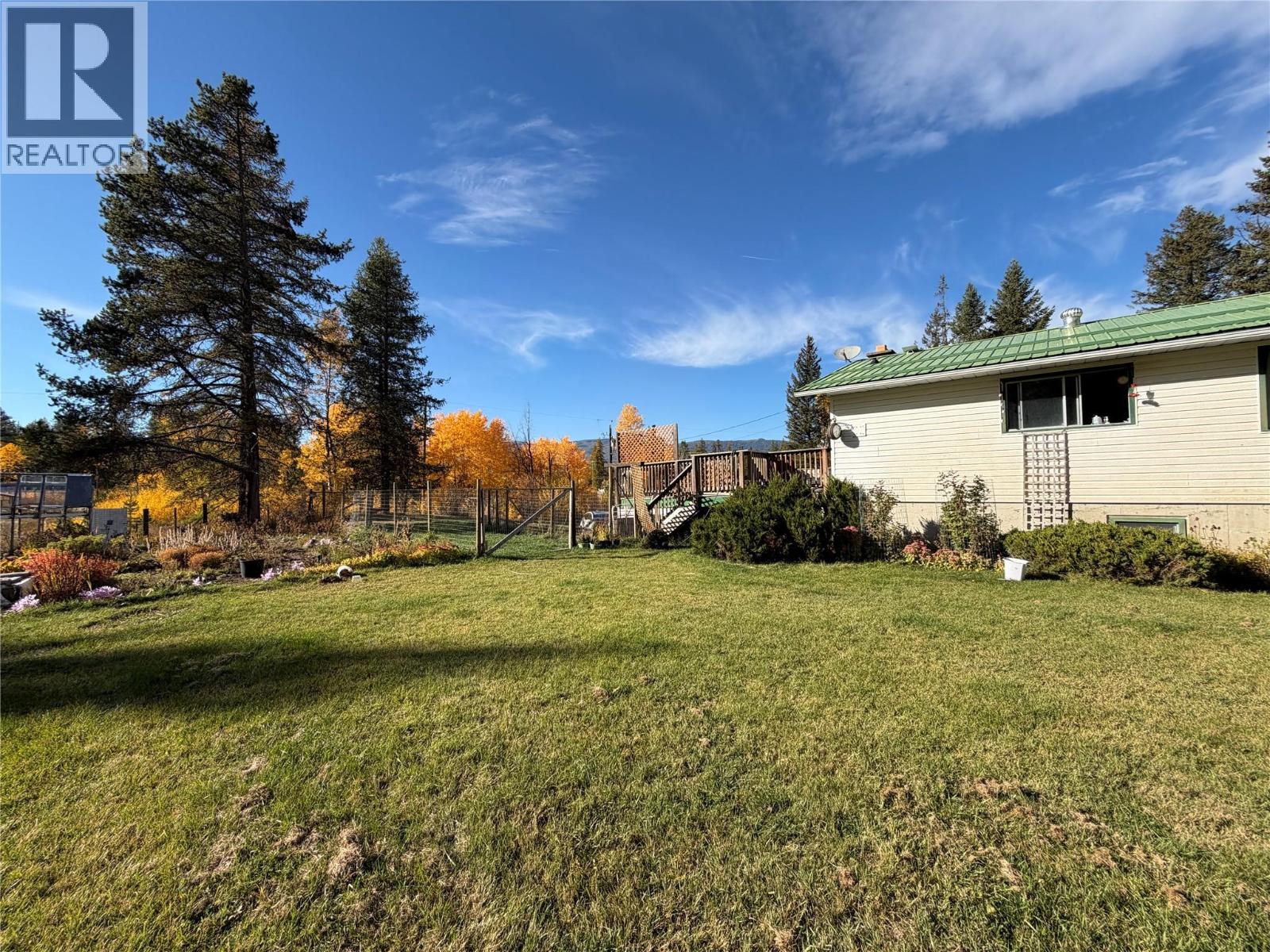 8444 Highway 95a Property Photo 5