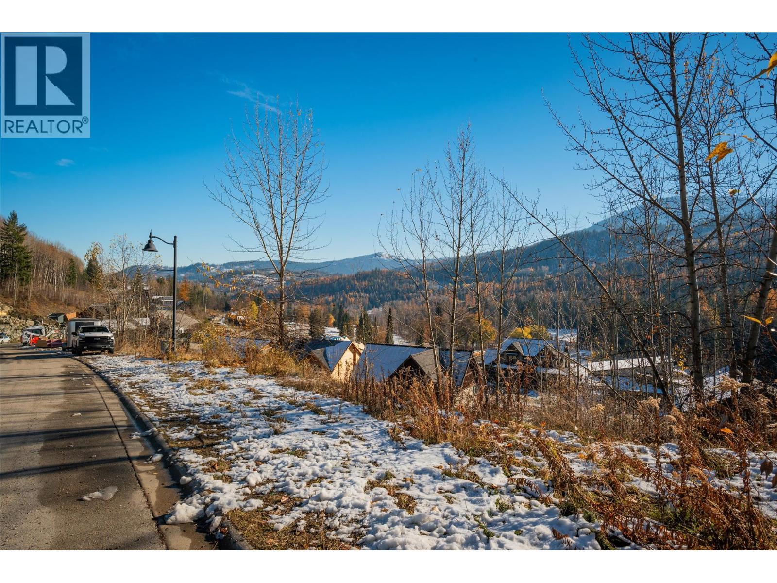 933 Redstone Drive Property Photo 17