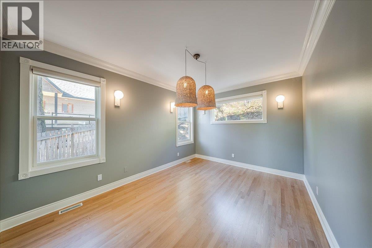 1860 Planer Crescent Property Photo 20