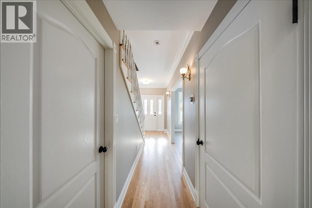 1860 Planer Crescent Property Photo 30
