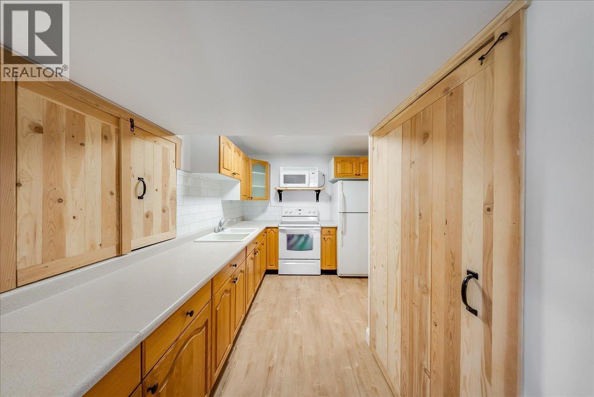 1860 Planer Crescent Property Photo 63