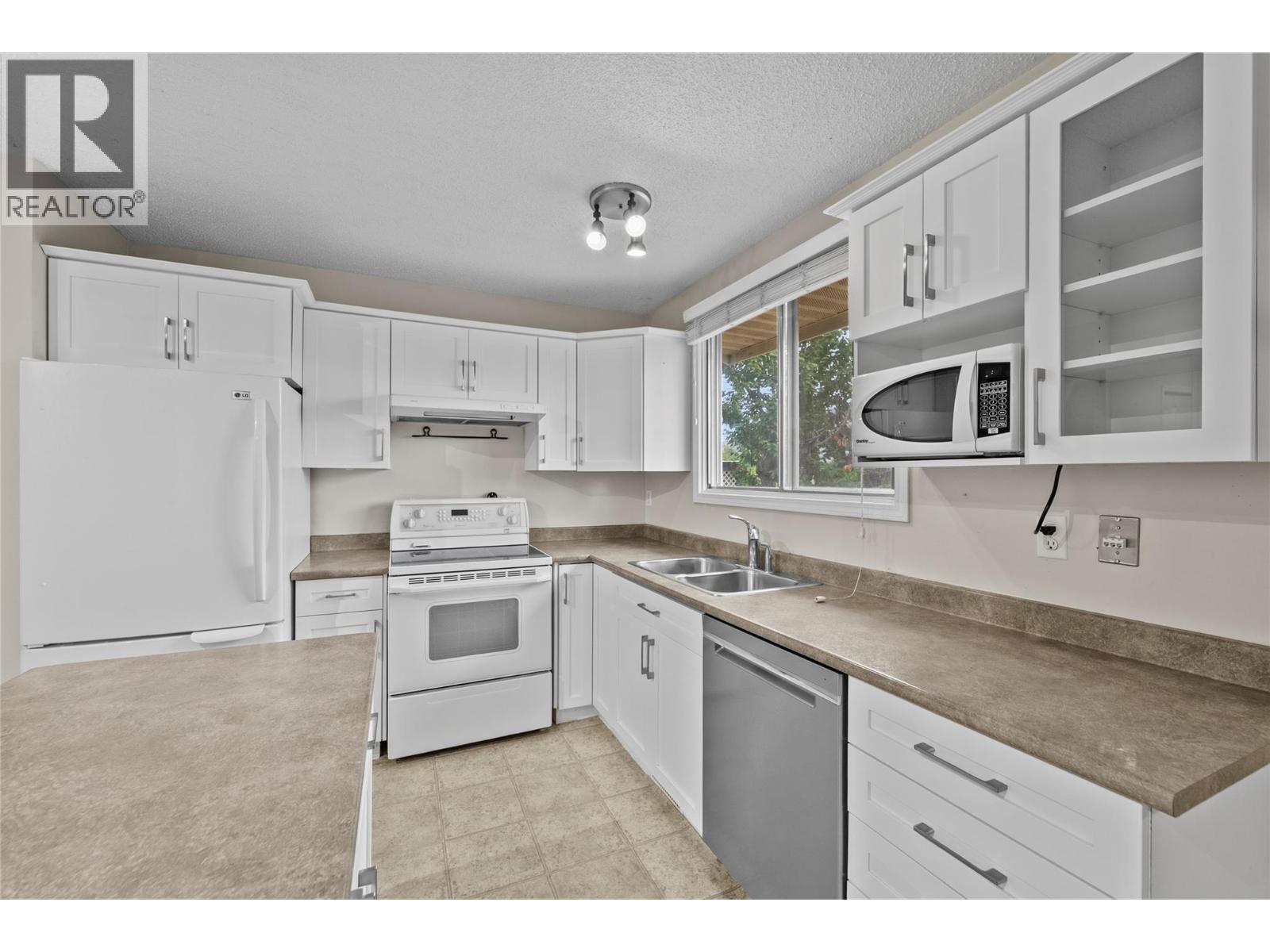 2161 Perryville Place Property Photo 3