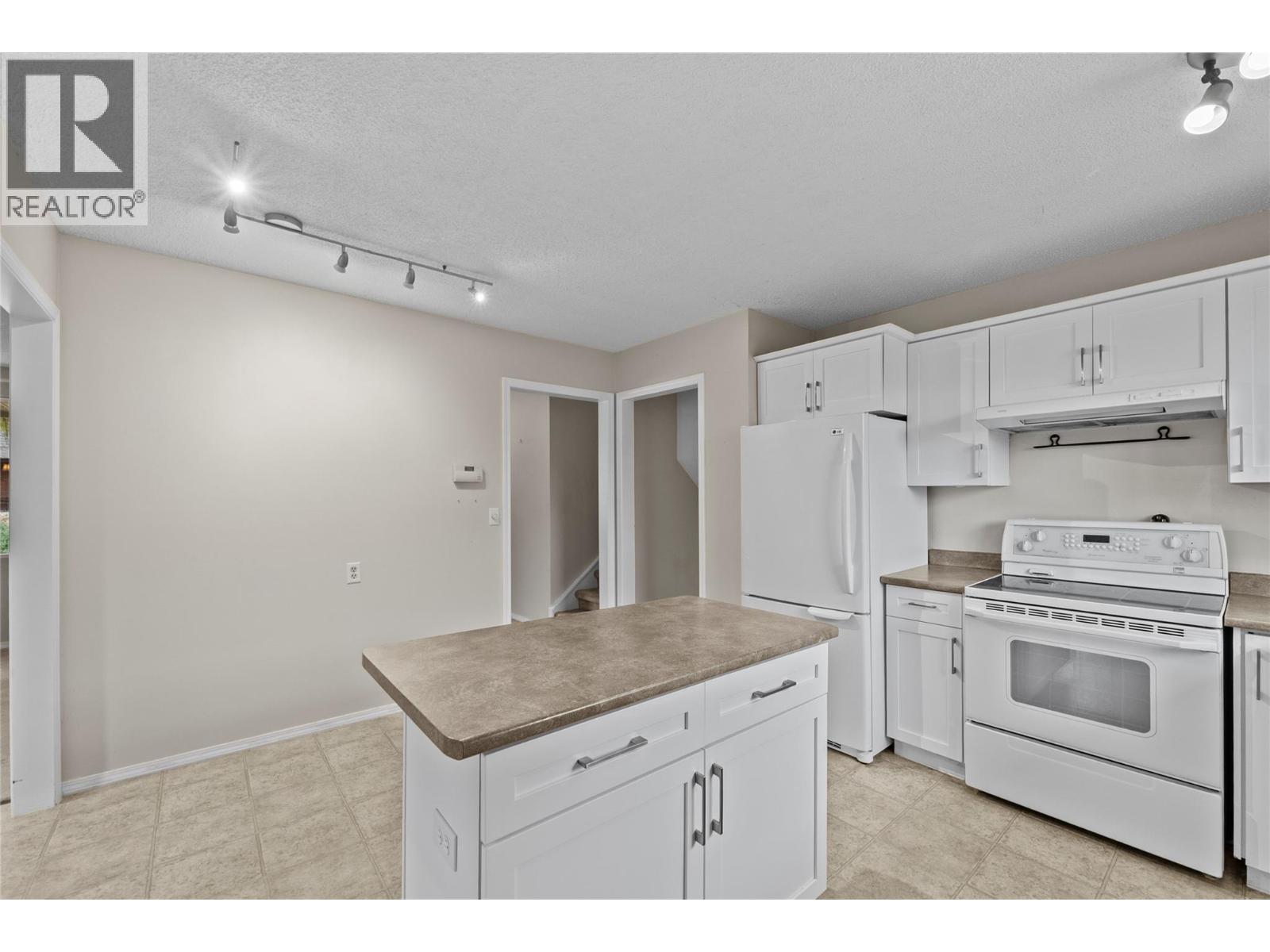 2161 Perryville Place Property Photo 4