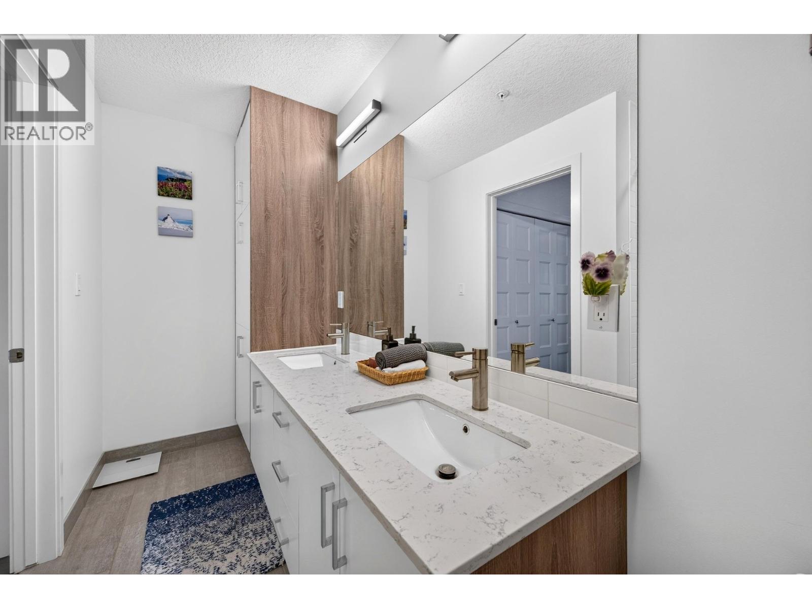 410 5th Avenue S Unit# 1205 Property Photo 33