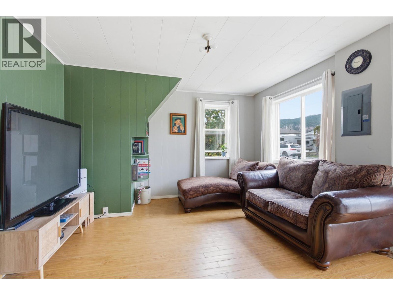 2276 Coldwater Avenue Property Photo 8