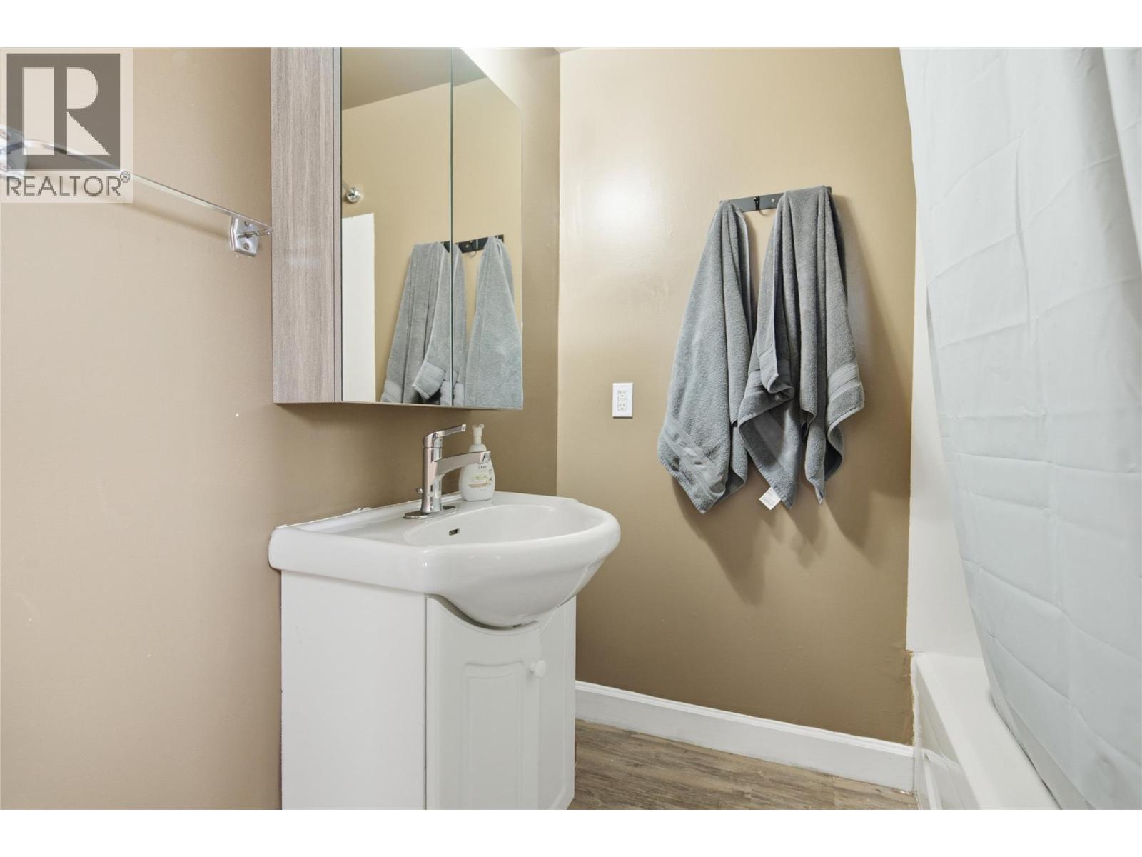 2276 Coldwater Avenue Property Photo 11