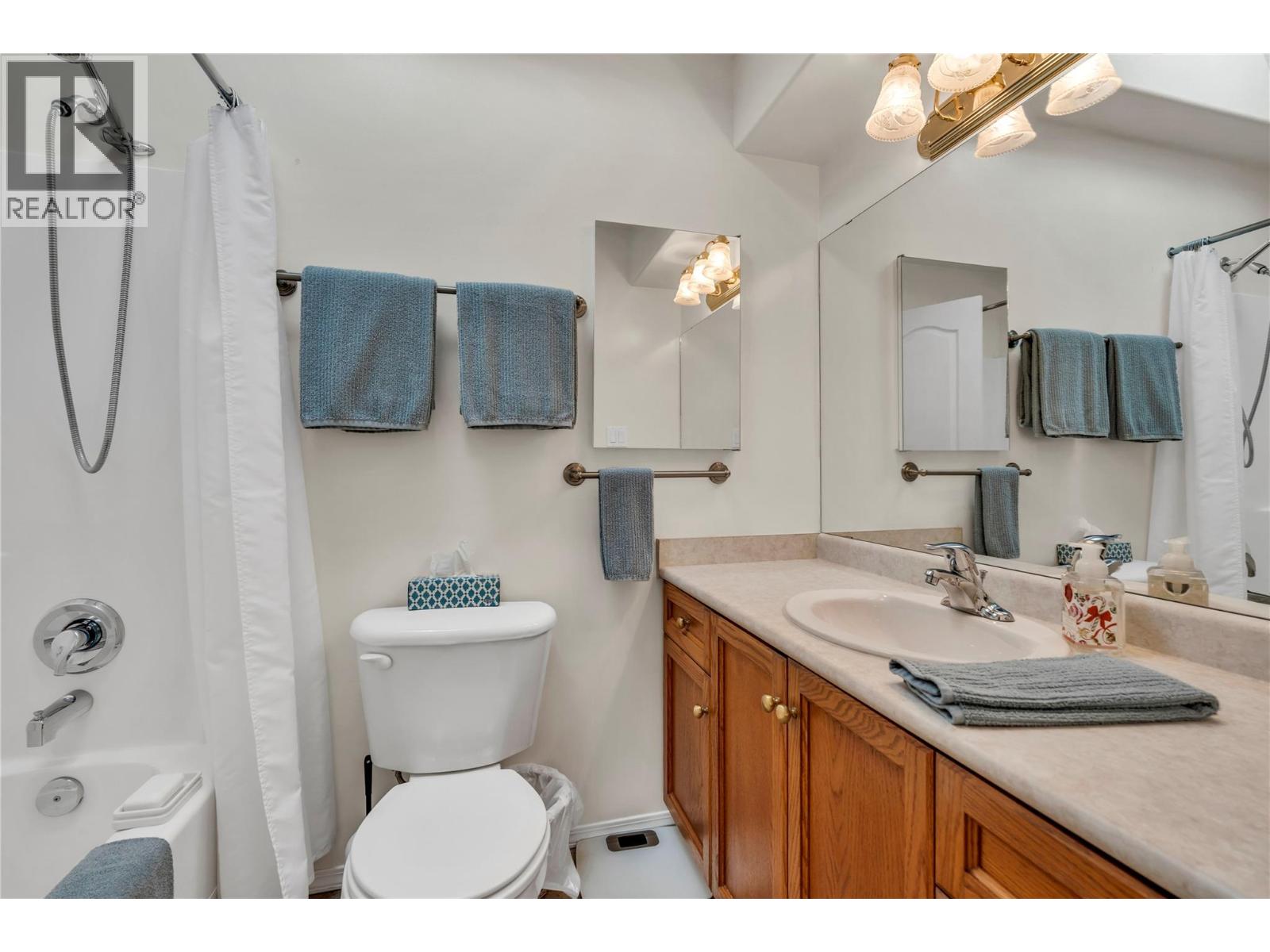 546 Redwing Drive Property Photo 3