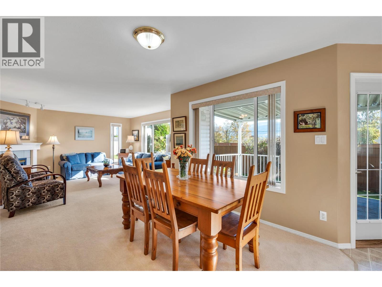 546 Redwing Drive Property Photo 12