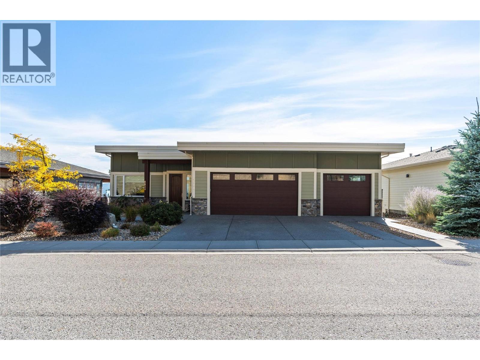 8824 Hampshire Crescent Property Photo 1