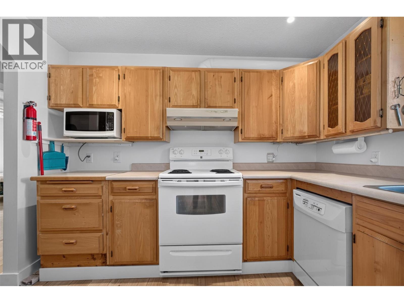10836 Dunham Crescent Property Photo 5