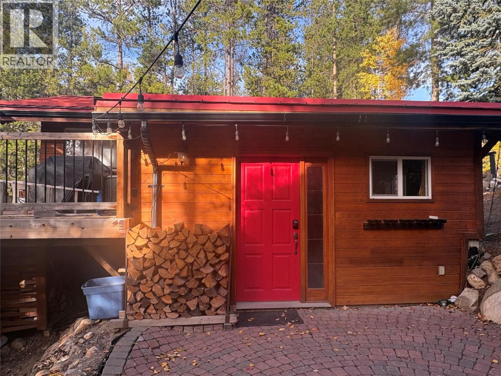 2143 Panorama Drive Property Photo 4
