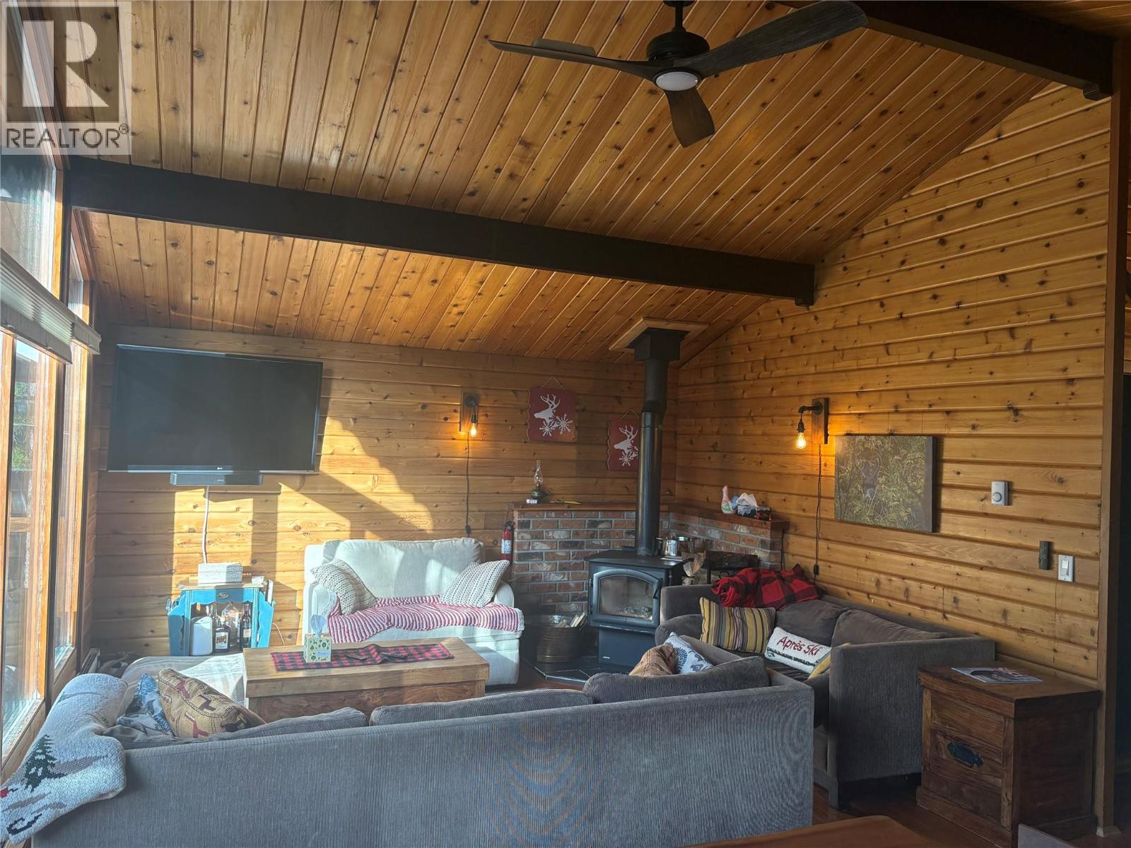 2143 Panorama Drive Property Photo 13