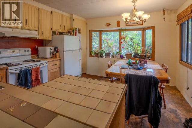2701 Leecrest Road Property Photo 9