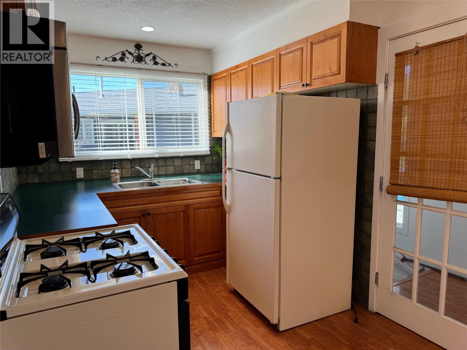 2152 Mamette Avenue Property Photo 4