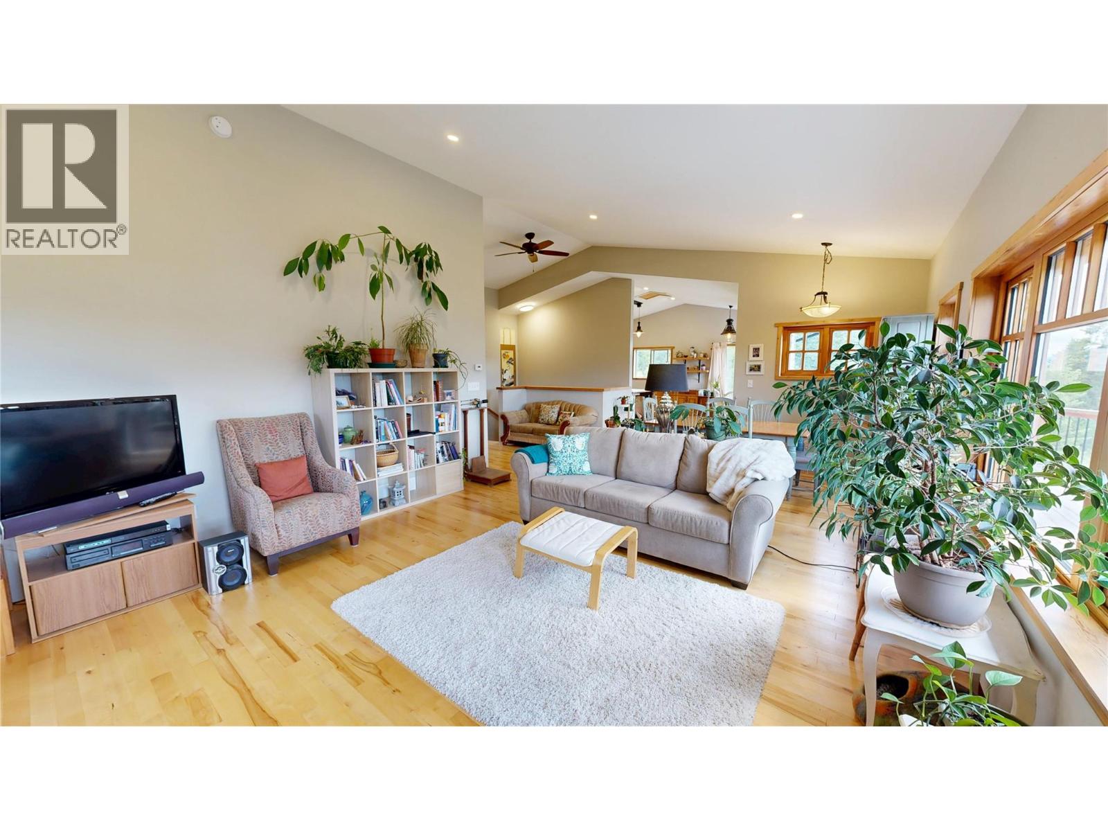 2660 95 Highway Property Photo 8