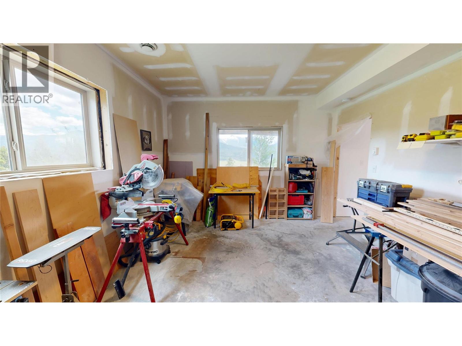 2660 95 Highway Property Photo 28
