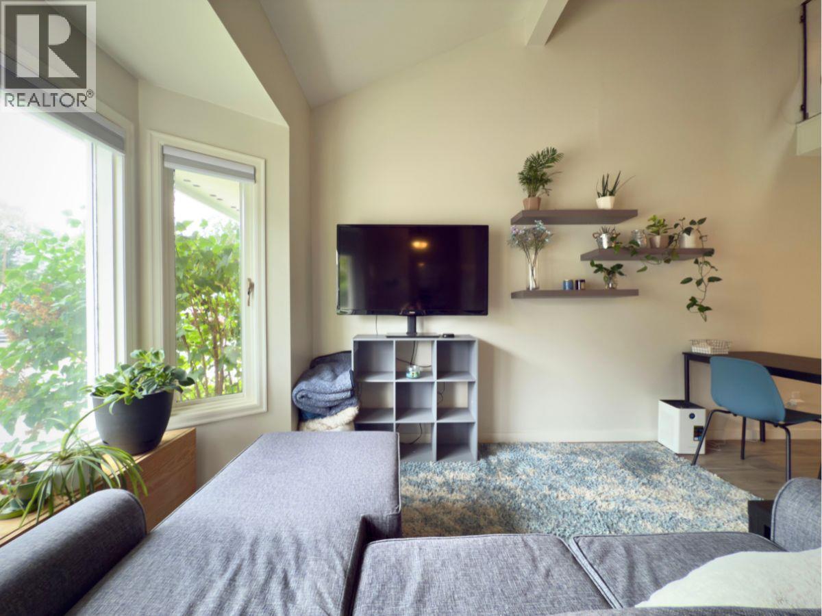 3155 Gordon Drive Unit# 202 Property Photo 6