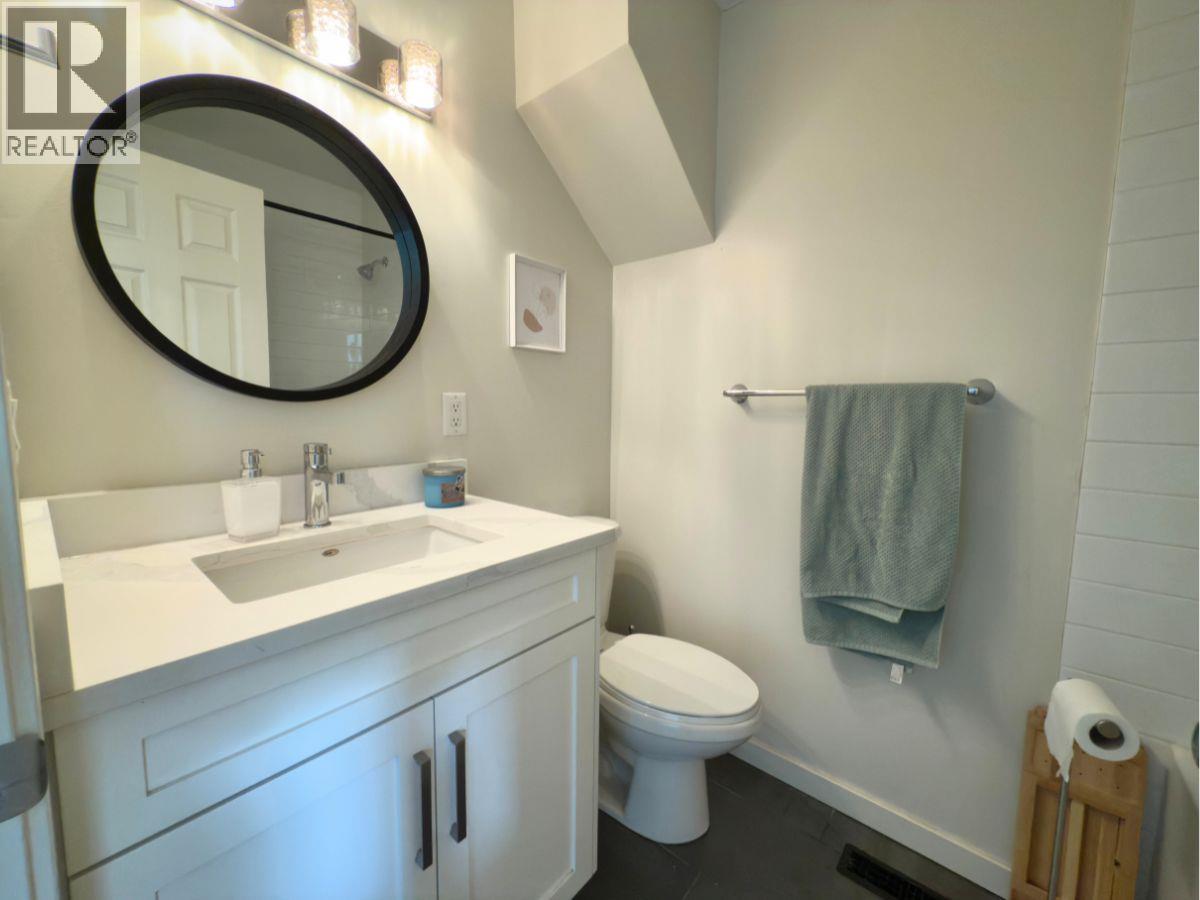 3155 Gordon Drive Unit# 202 Property Photo 9