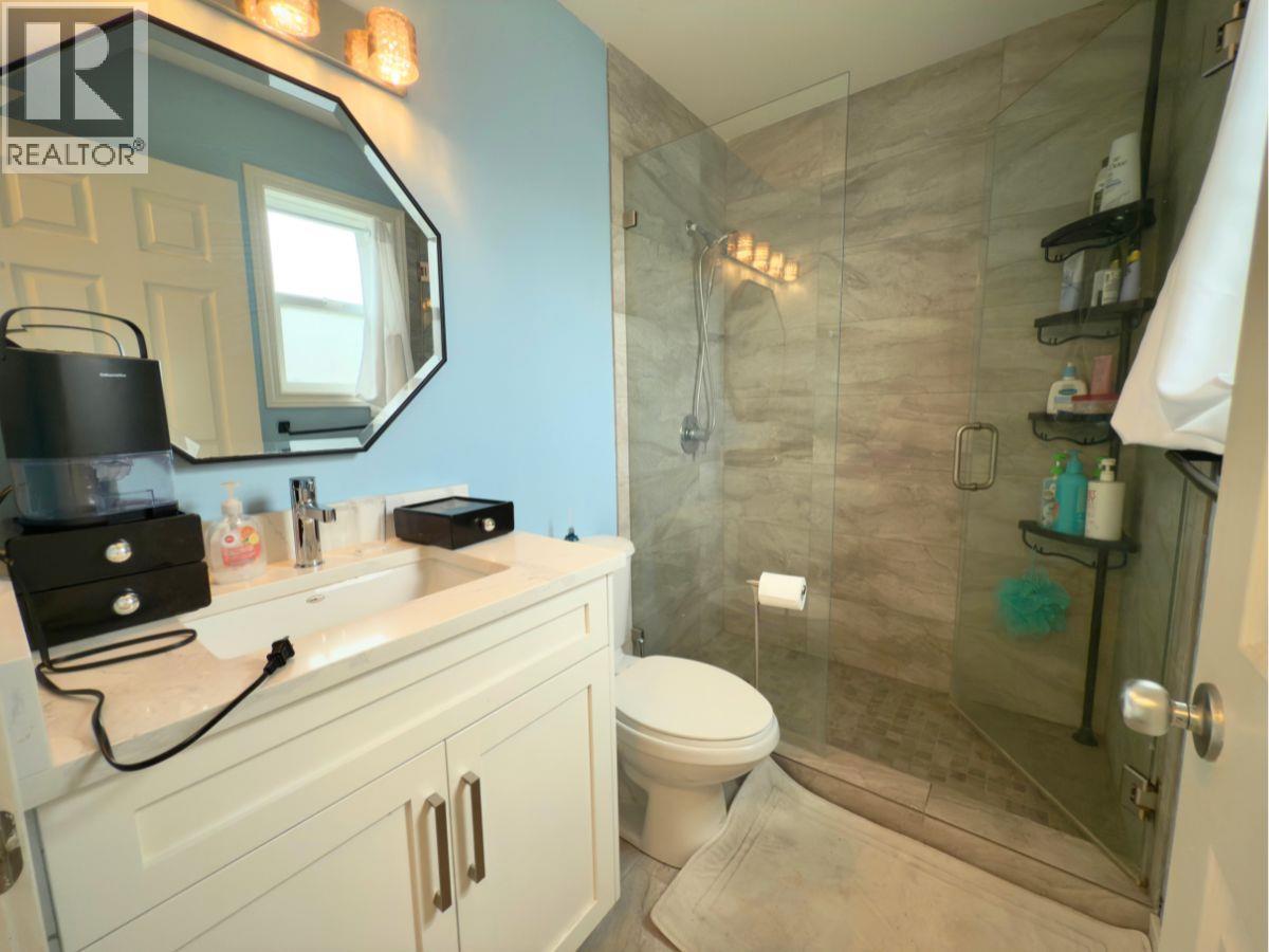 3155 Gordon Drive Unit# 202 Property Photo 13