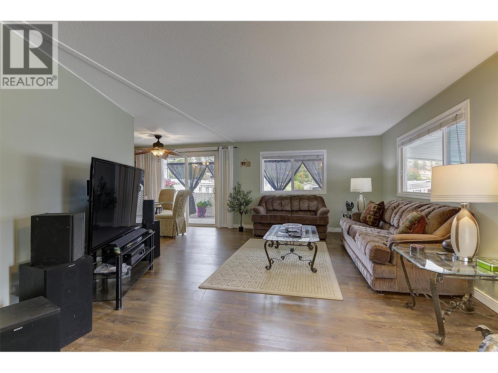 1929 97 Highway S Unit# 29 Property Photo 6