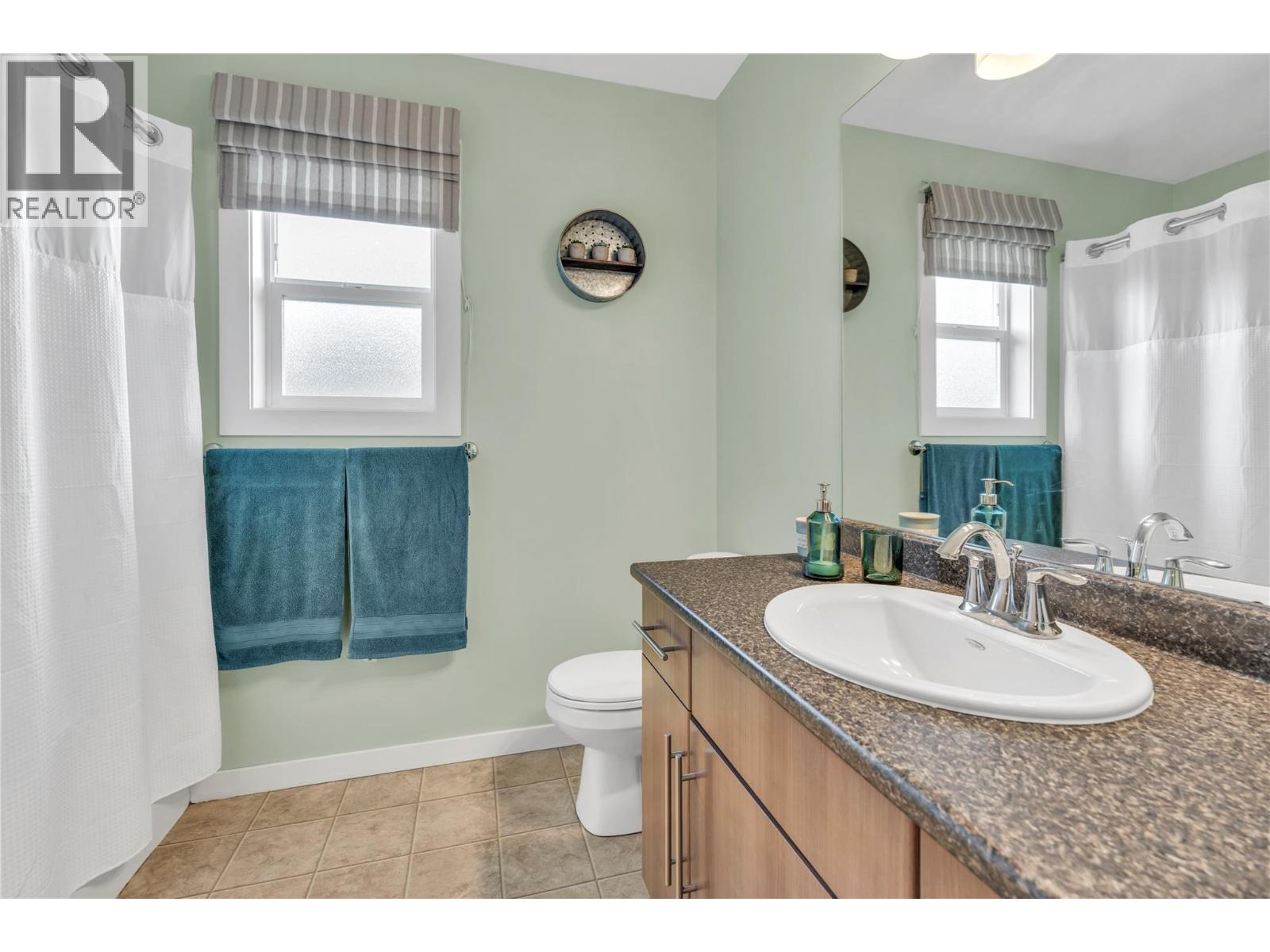 484 Similkameen Avenue Property Photo 19