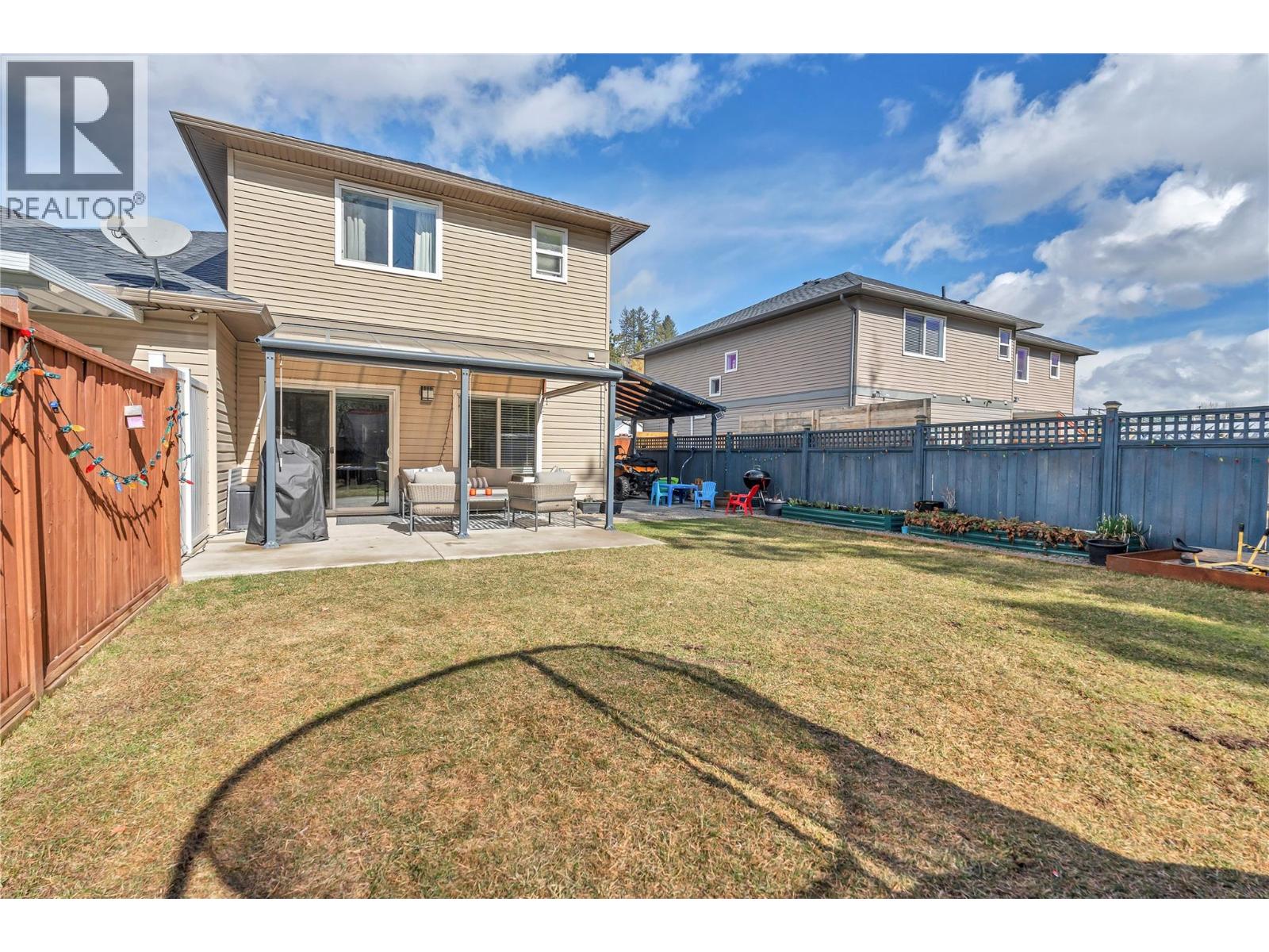 484 Similkameen Avenue Property Photo 31