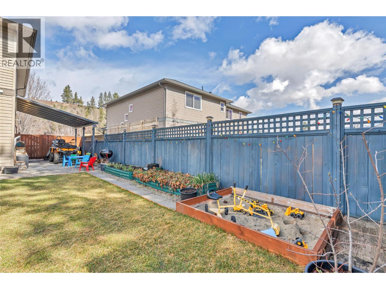 484 Similkameen Avenue Property Photo 32