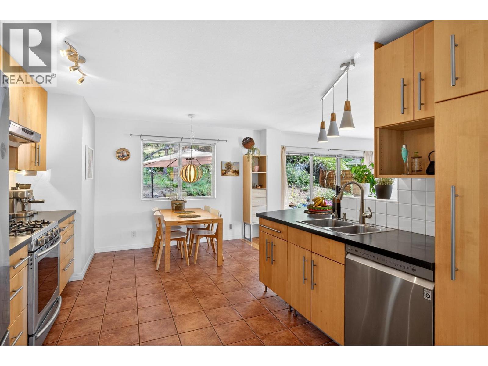 183 Magic Drive Property Photo 14