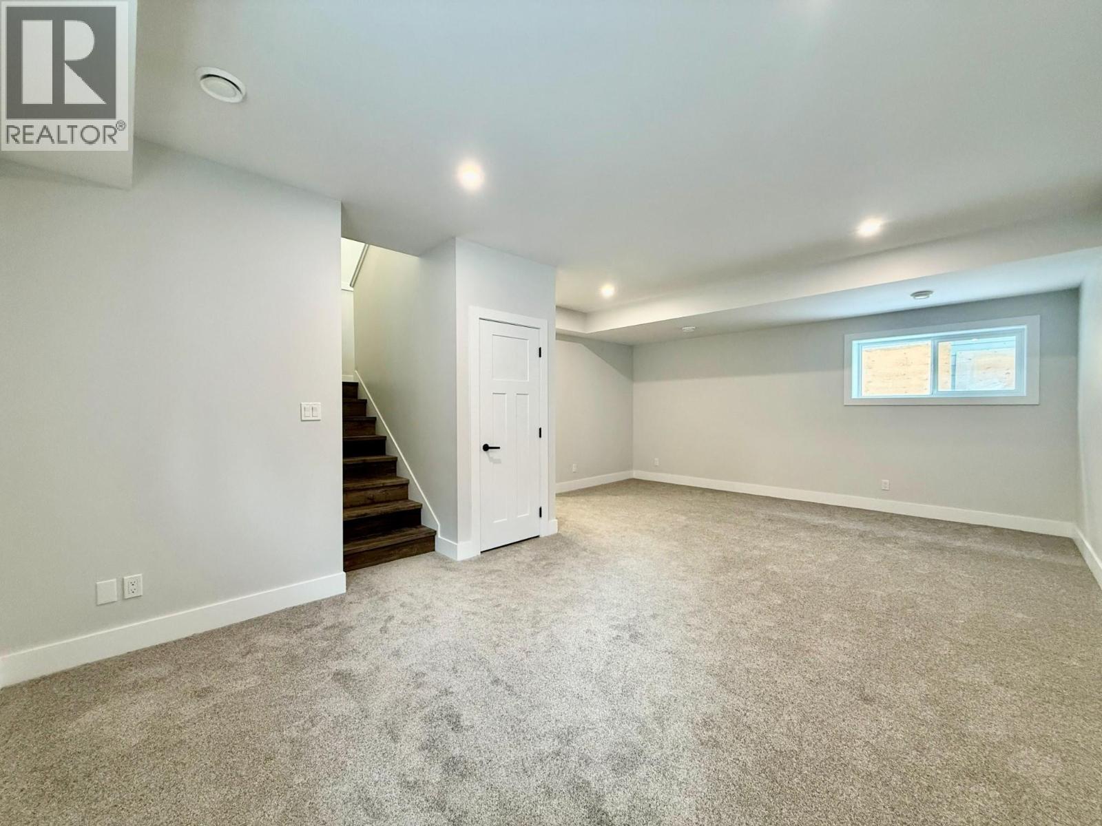 1938 Foxwood Trail Unit# 9 Property Photo 17