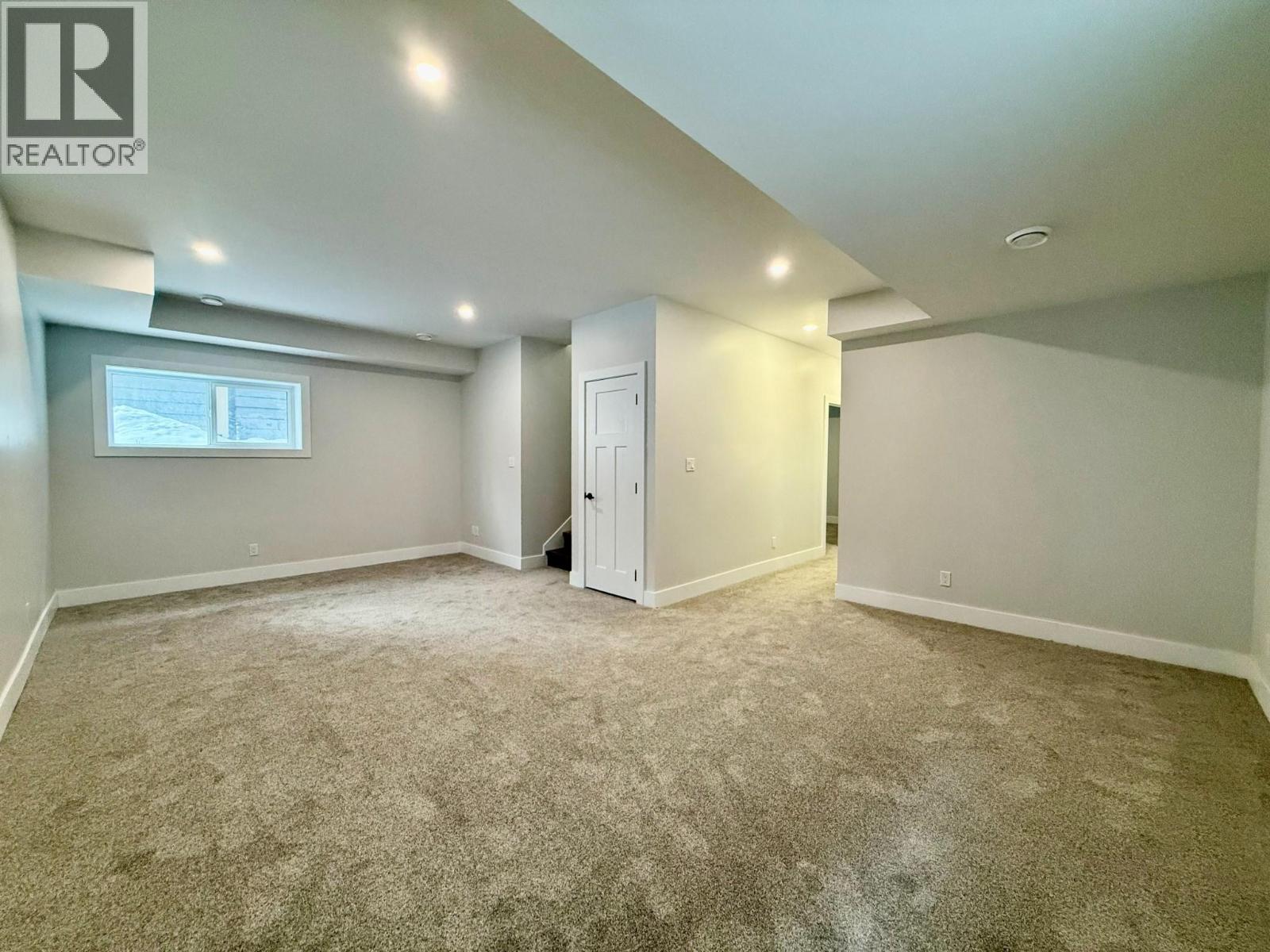1938 Foxwood Trail Unit# 9 Property Photo 18