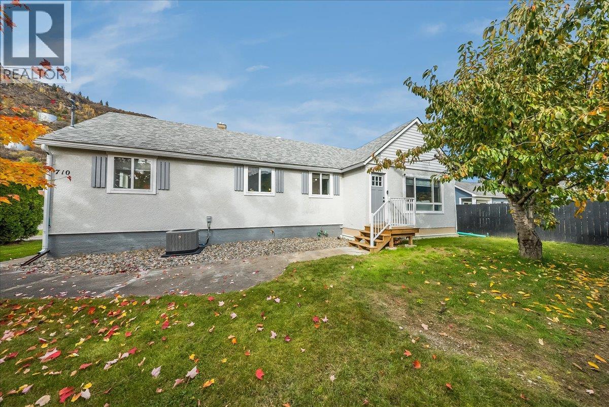 710 10th Avenue Property Photo 1