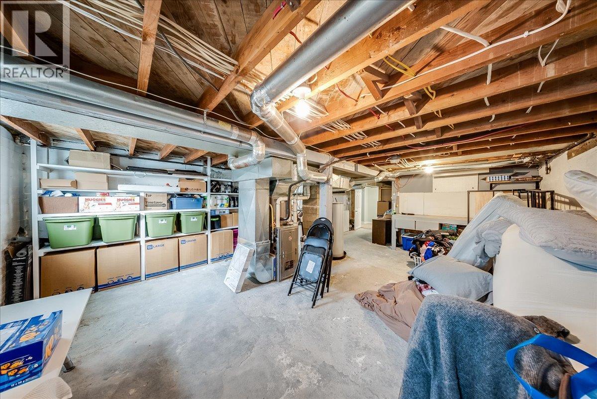 710 10th Avenue Property Photo 30