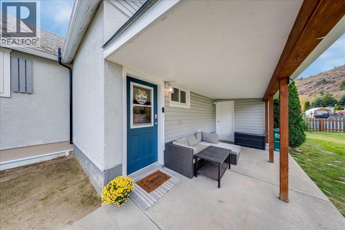 710 10th Avenue Property Photo 33