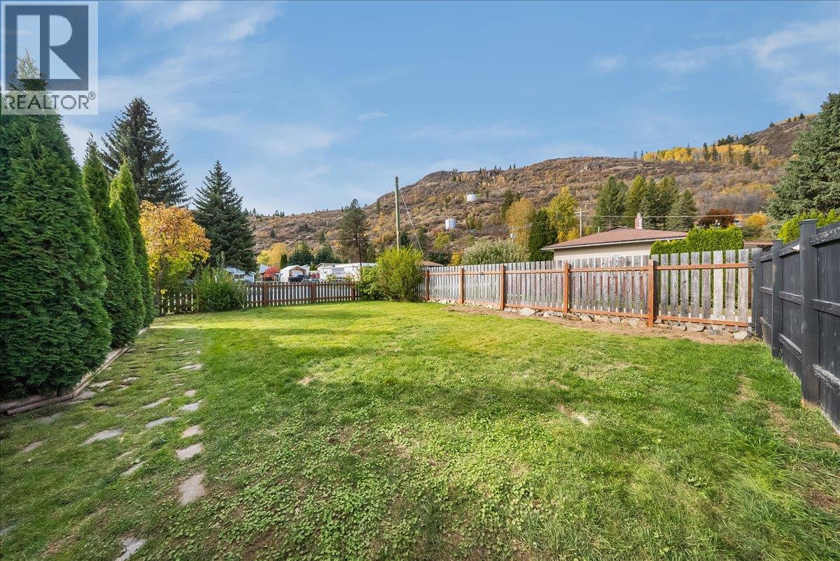 710 10th Avenue Property Photo 37