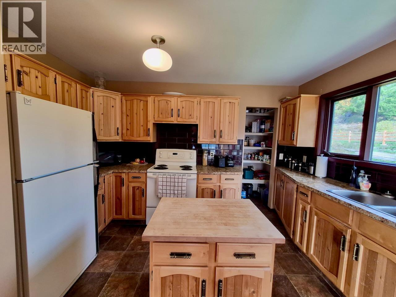 3831 Aaron Road Property Photo 25