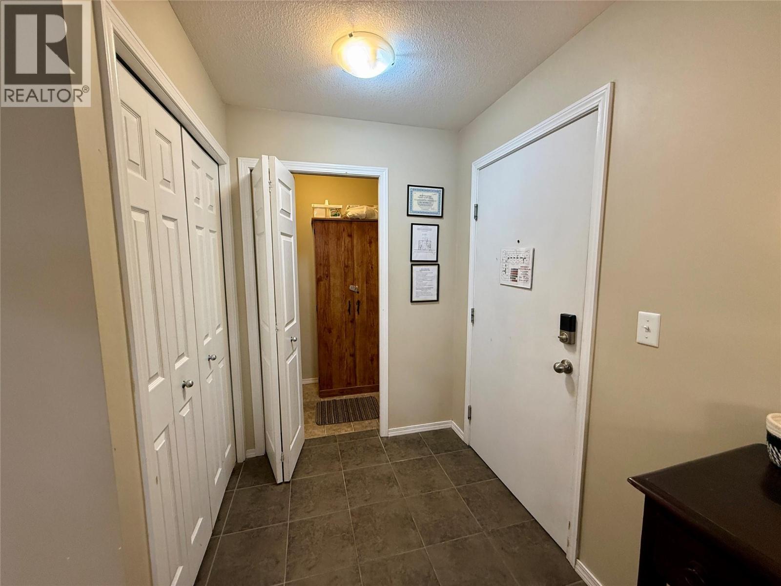 205 Third Avenue Unit# 2212 Property Photo 4