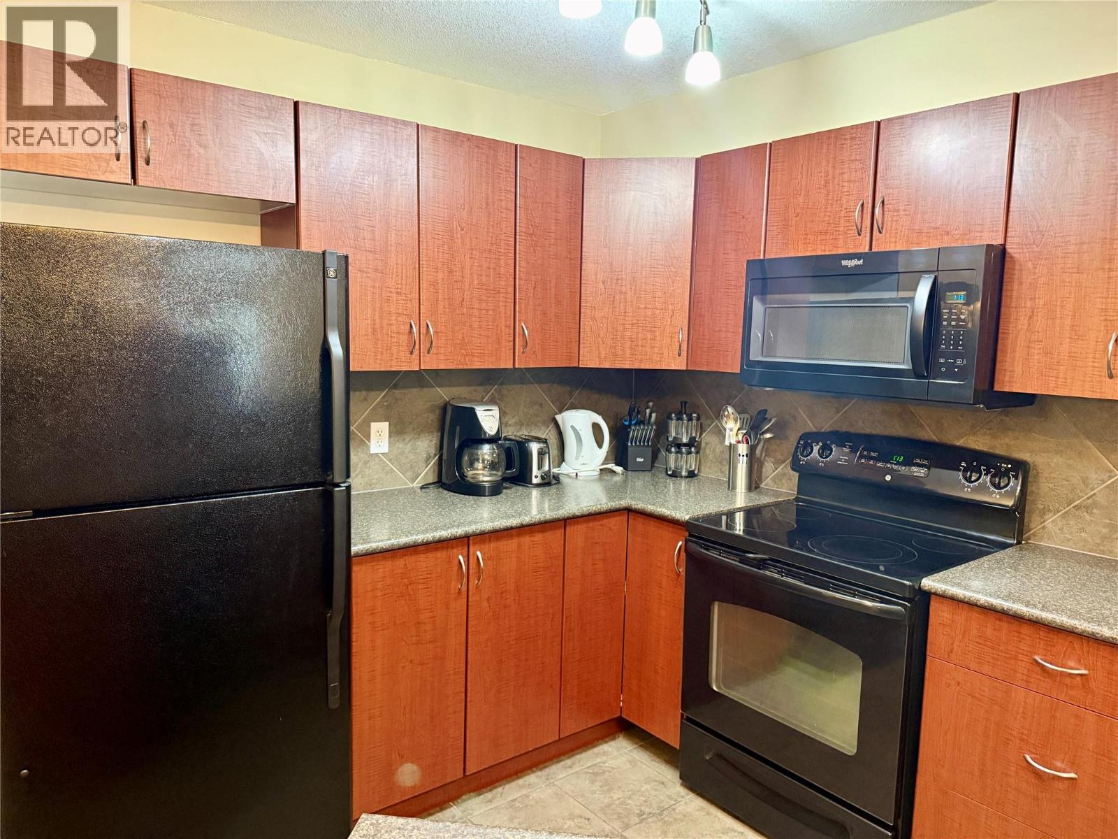 205 Third Avenue Unit# 2212 Property Photo 10