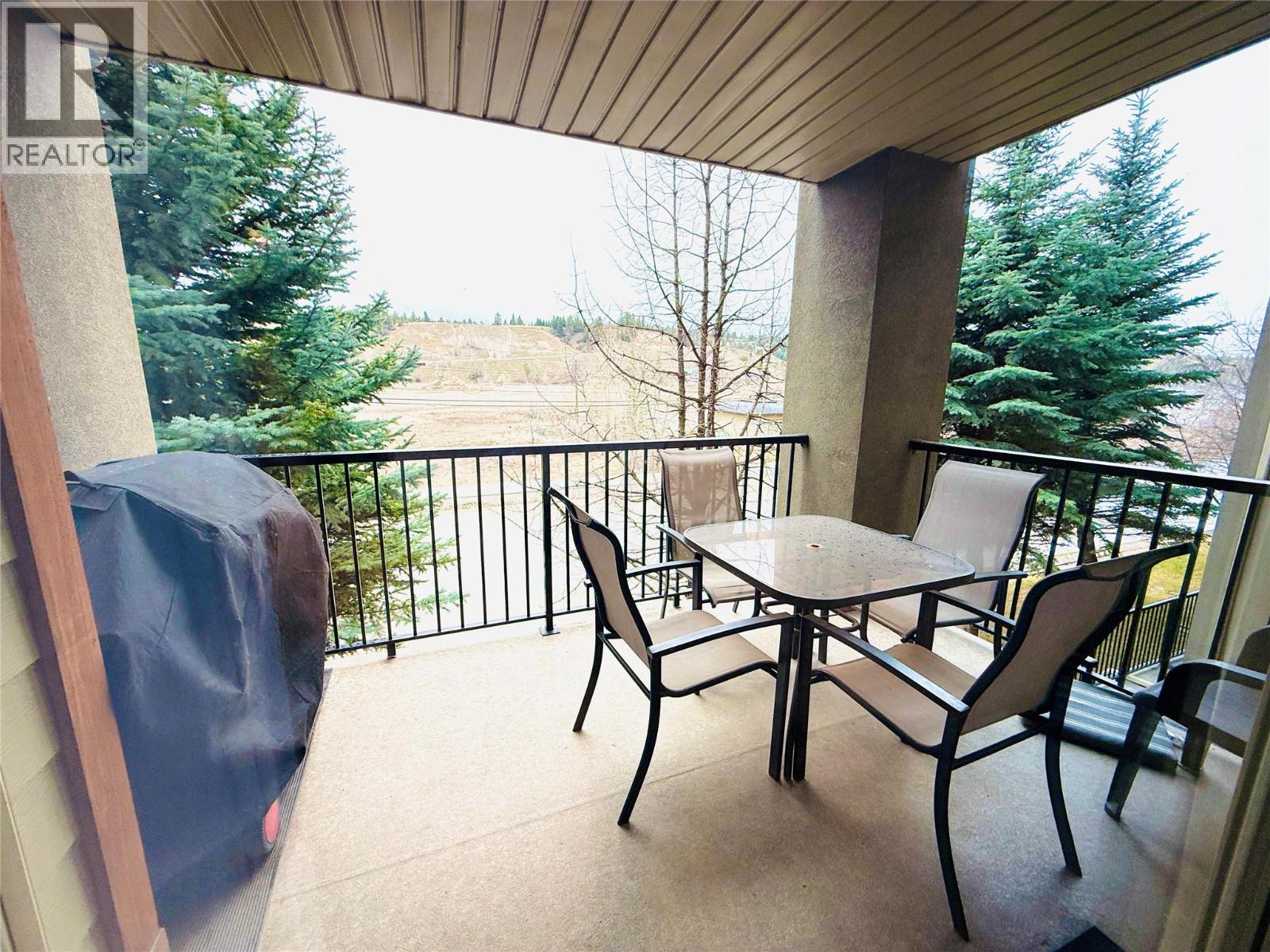 205 Third Avenue Unit# 2212 Property Photo 16