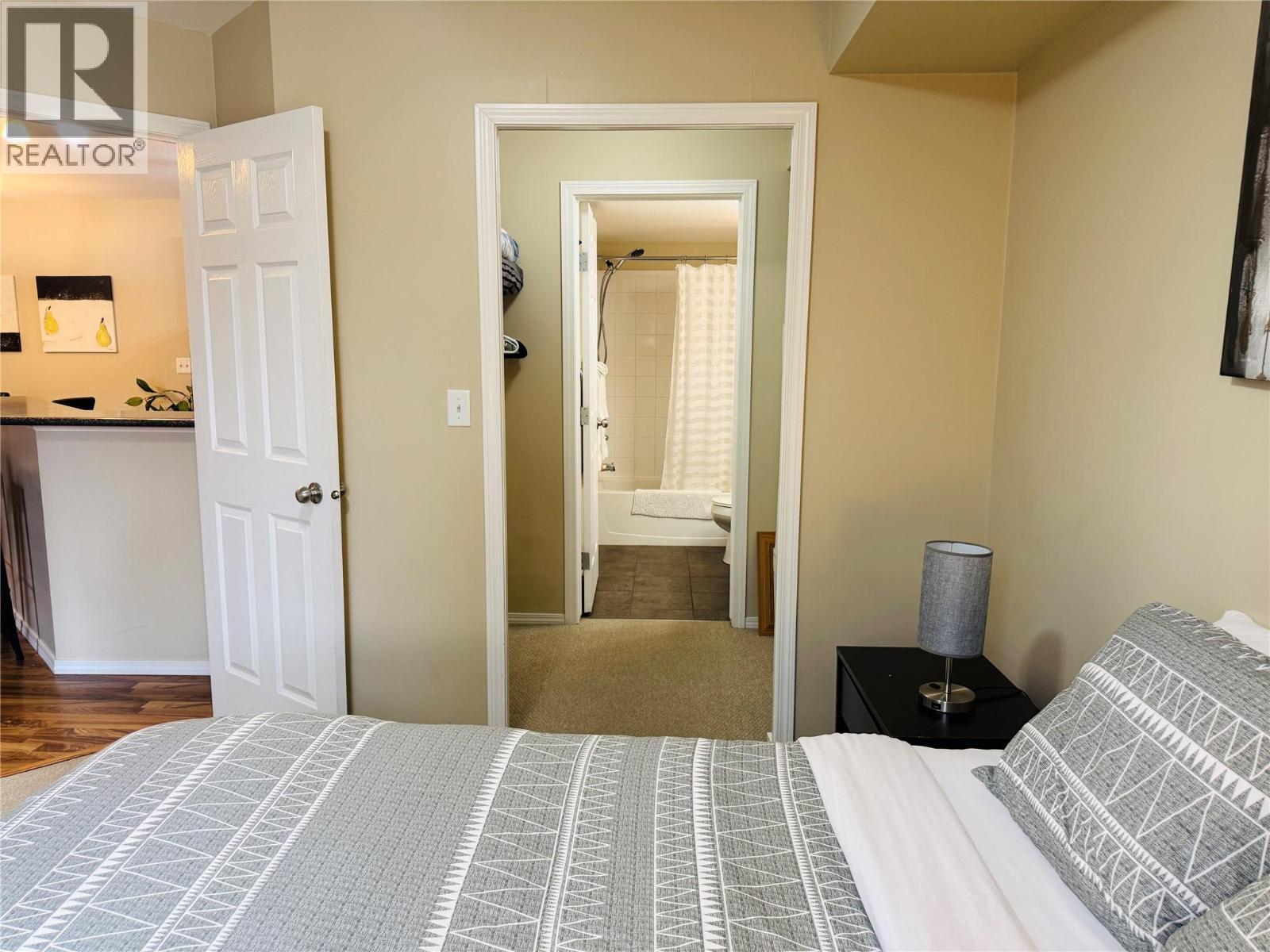 205 Third Avenue Unit# 2212 Property Photo 20