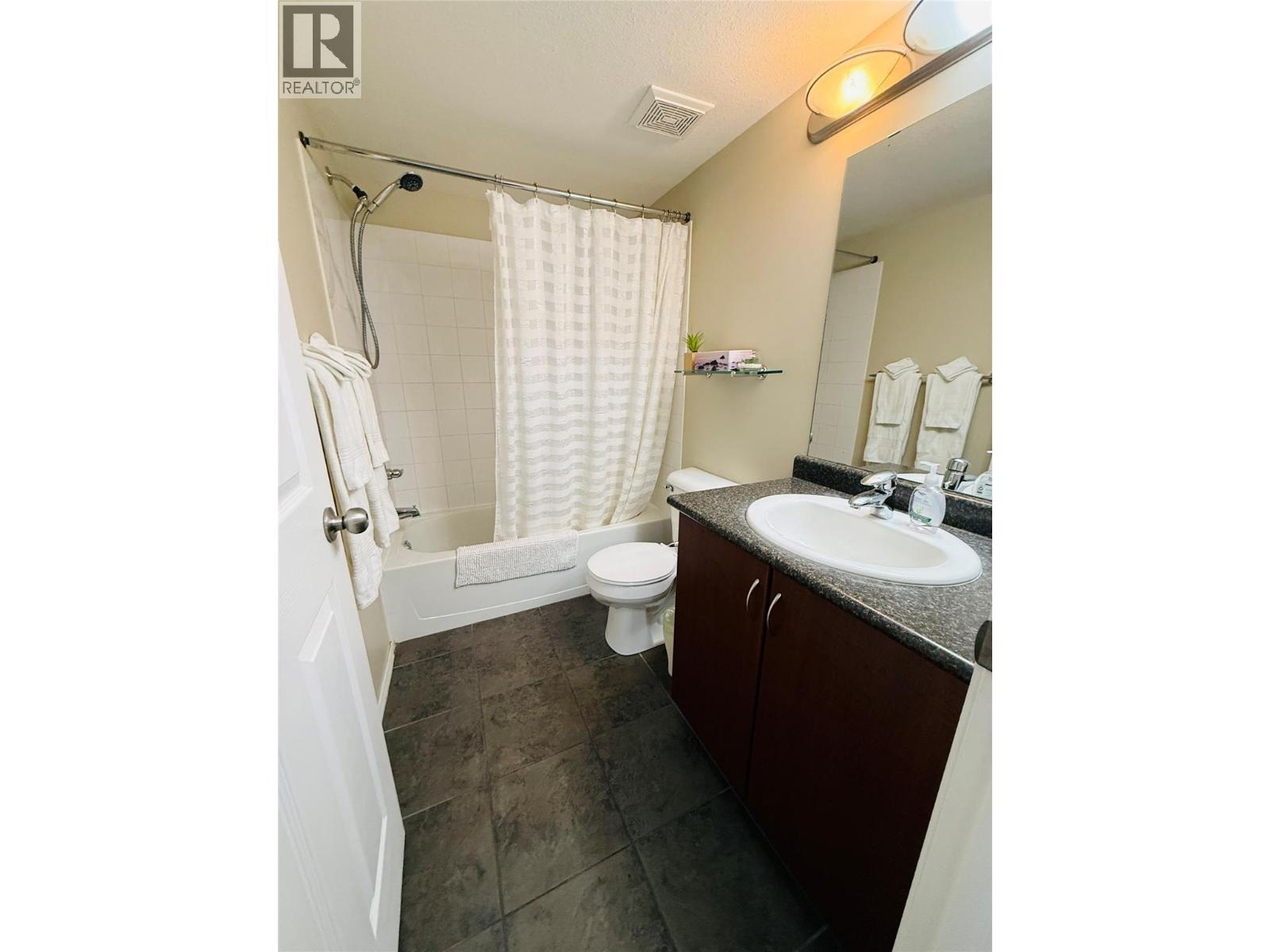 205 Third Avenue Unit# 2212 Property Photo 22